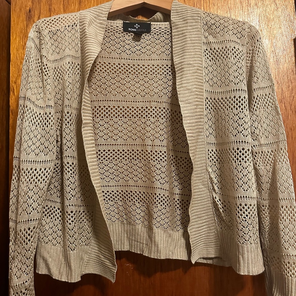 Women light sweater